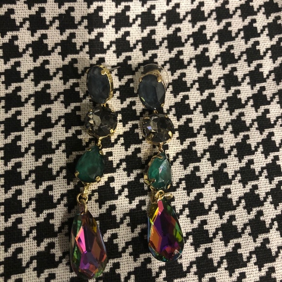 Multi colored dangle earrings - Picture 2 of 3